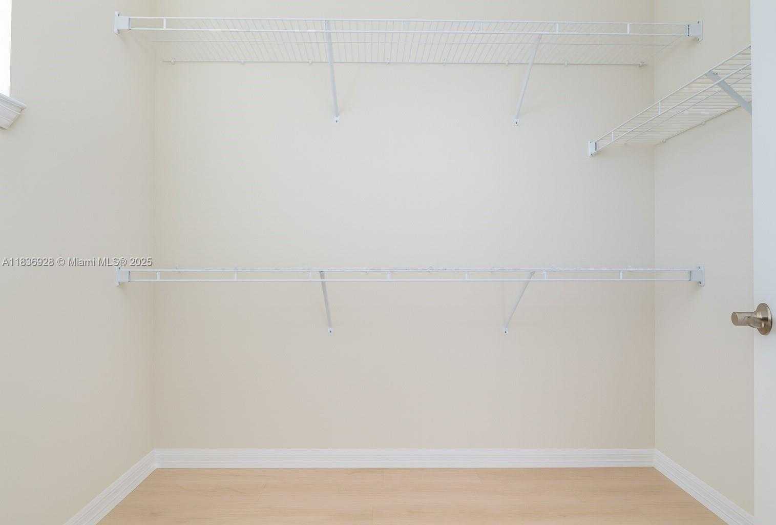 Small Image of 3932 LONG LEAF LANE #1, Hollywood Number 24
