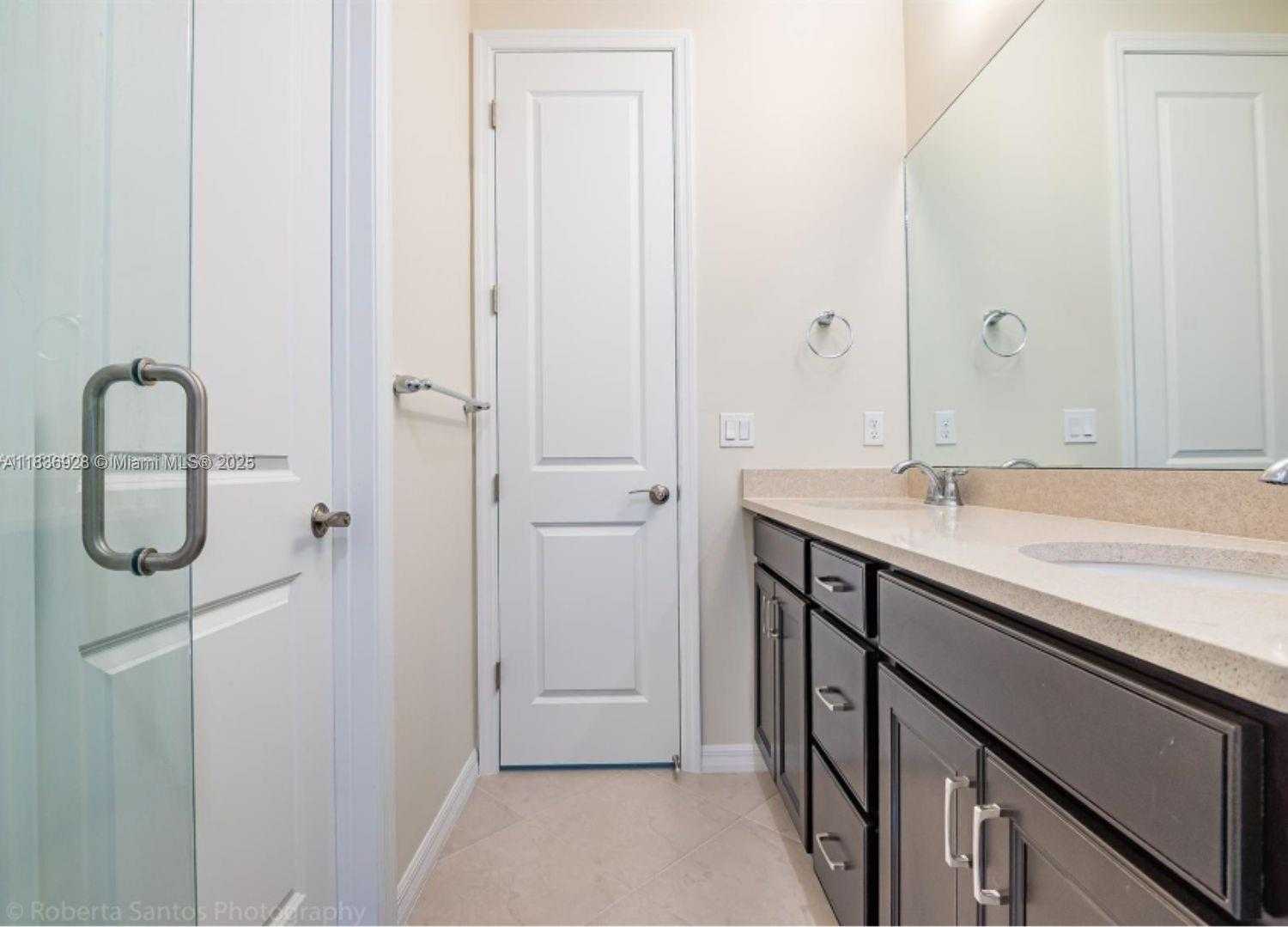 Small Image of 3932 LONG LEAF LANE #1, Hollywood Number 26