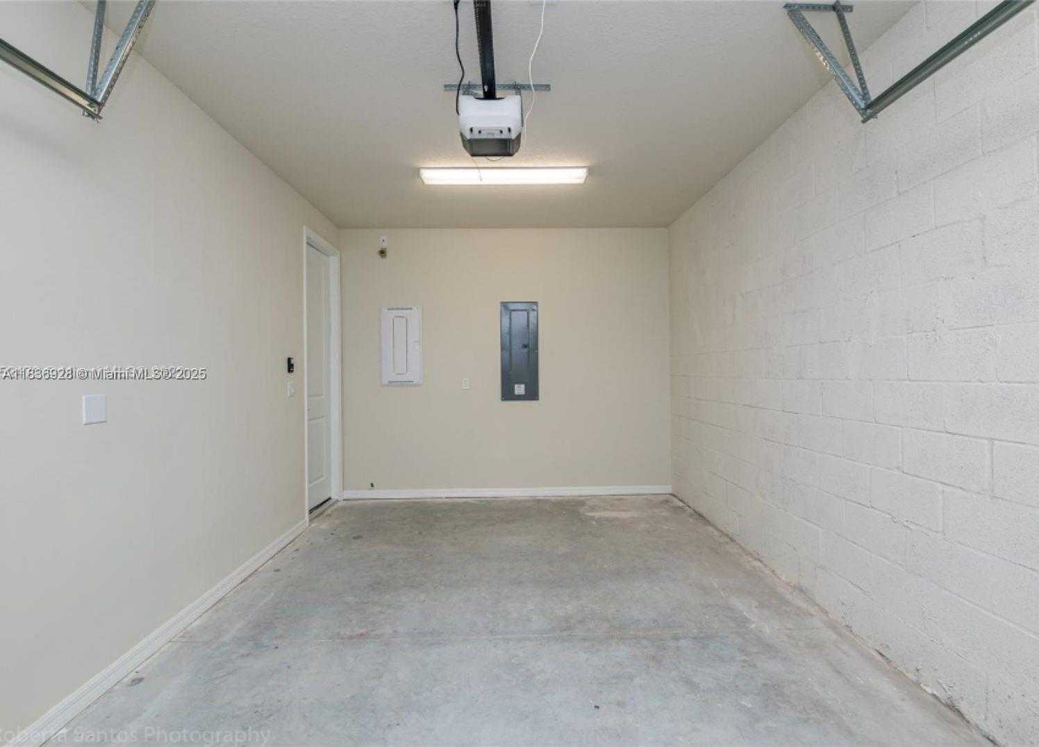 Small Image of 3932 LONG LEAF LANE #1, Hollywood Number 34
