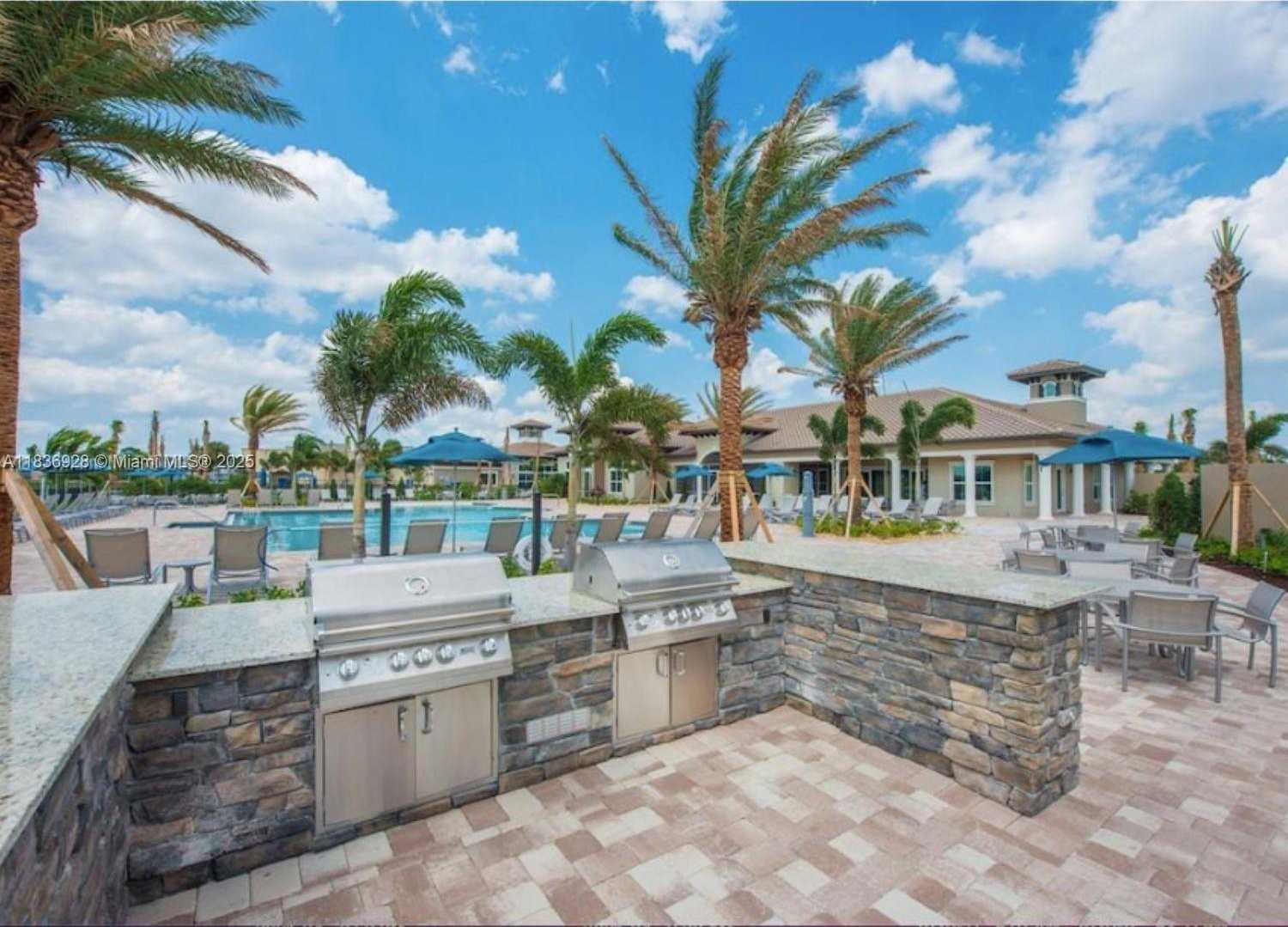 Small Image of 3932 LONG LEAF LANE #1, Hollywood Number 38