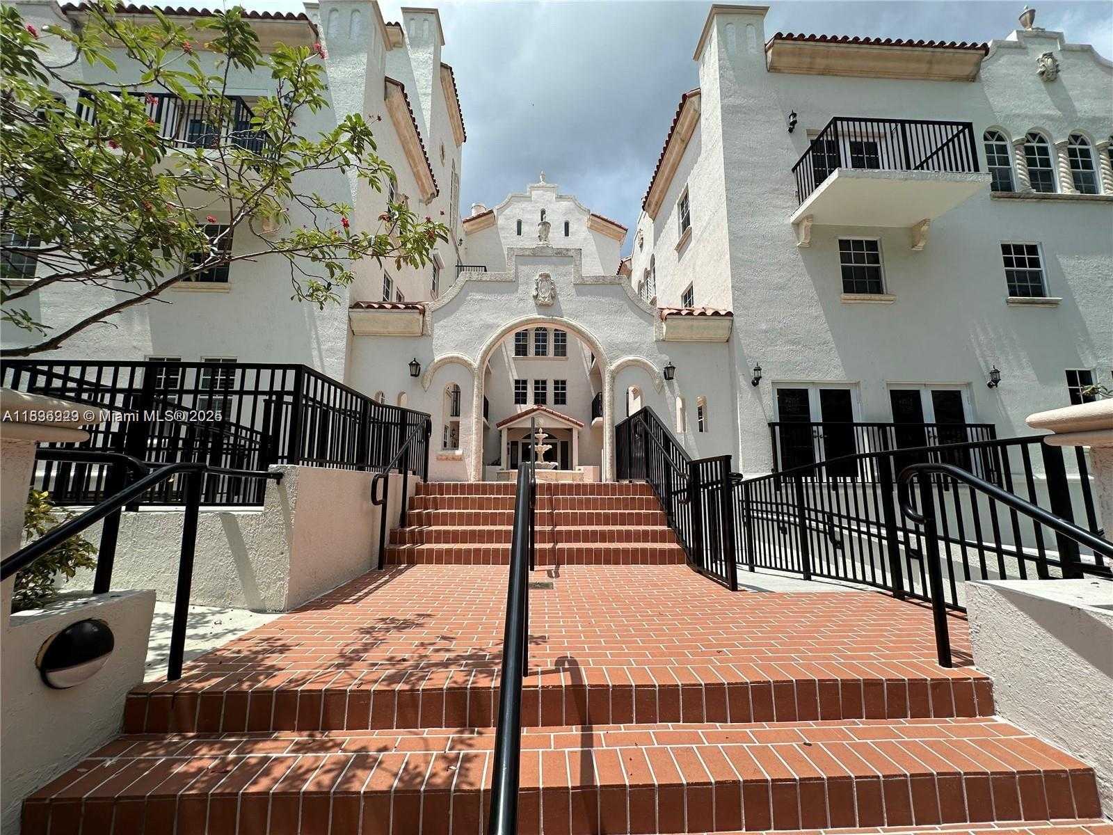 Small Image of 323 NAVARRE AVE #103, Coral Gables Number 3