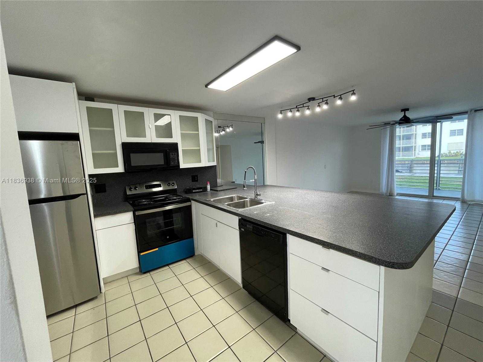 Small Image of 3600 NORTH EAST 170TH ST #111, North Miami Beach Number 5