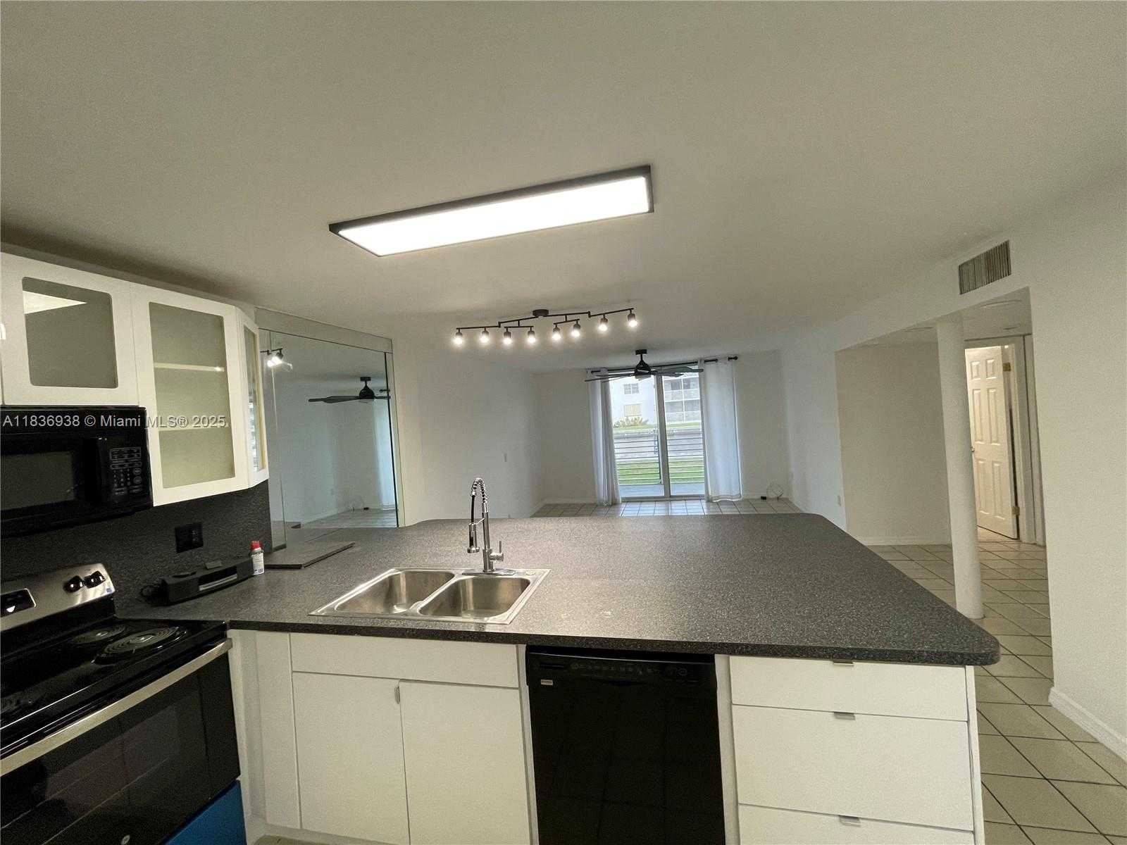 Small Image of 3600 NORTH EAST 170TH ST #111, North Miami Beach Number 7