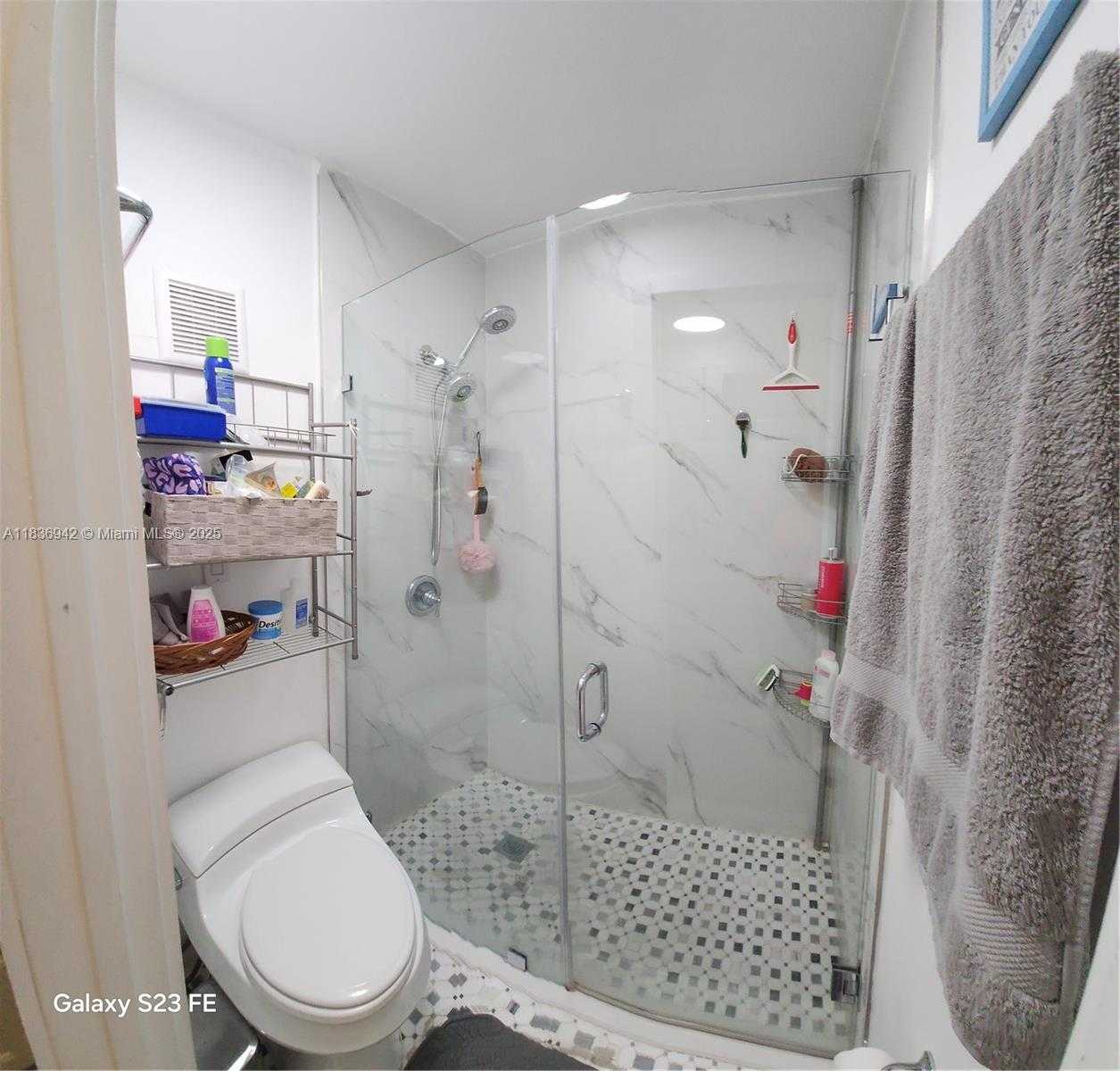 Small Image of 6743 NORTH WEST 192ND LN #6743, Hialeah Number 12