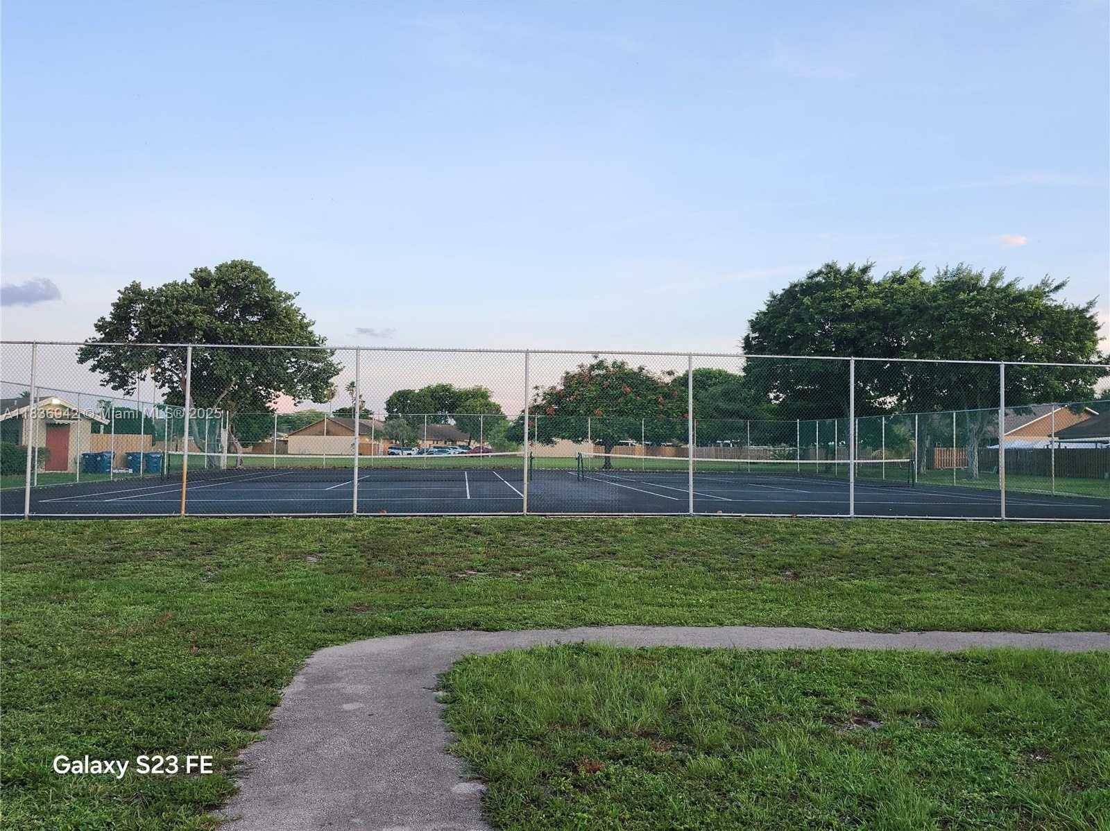 Small Image of 6743 NORTH WEST 192ND LN #6743, Hialeah Number 19