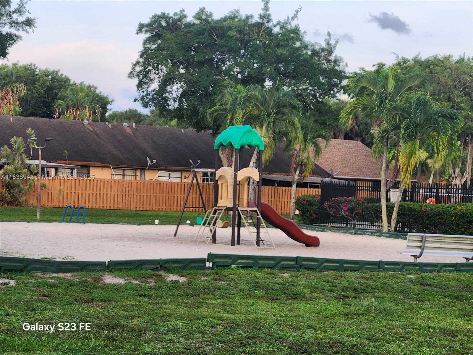 Small Image of 6743 NORTH WEST 192ND LN #6743, Hialeah Number 20