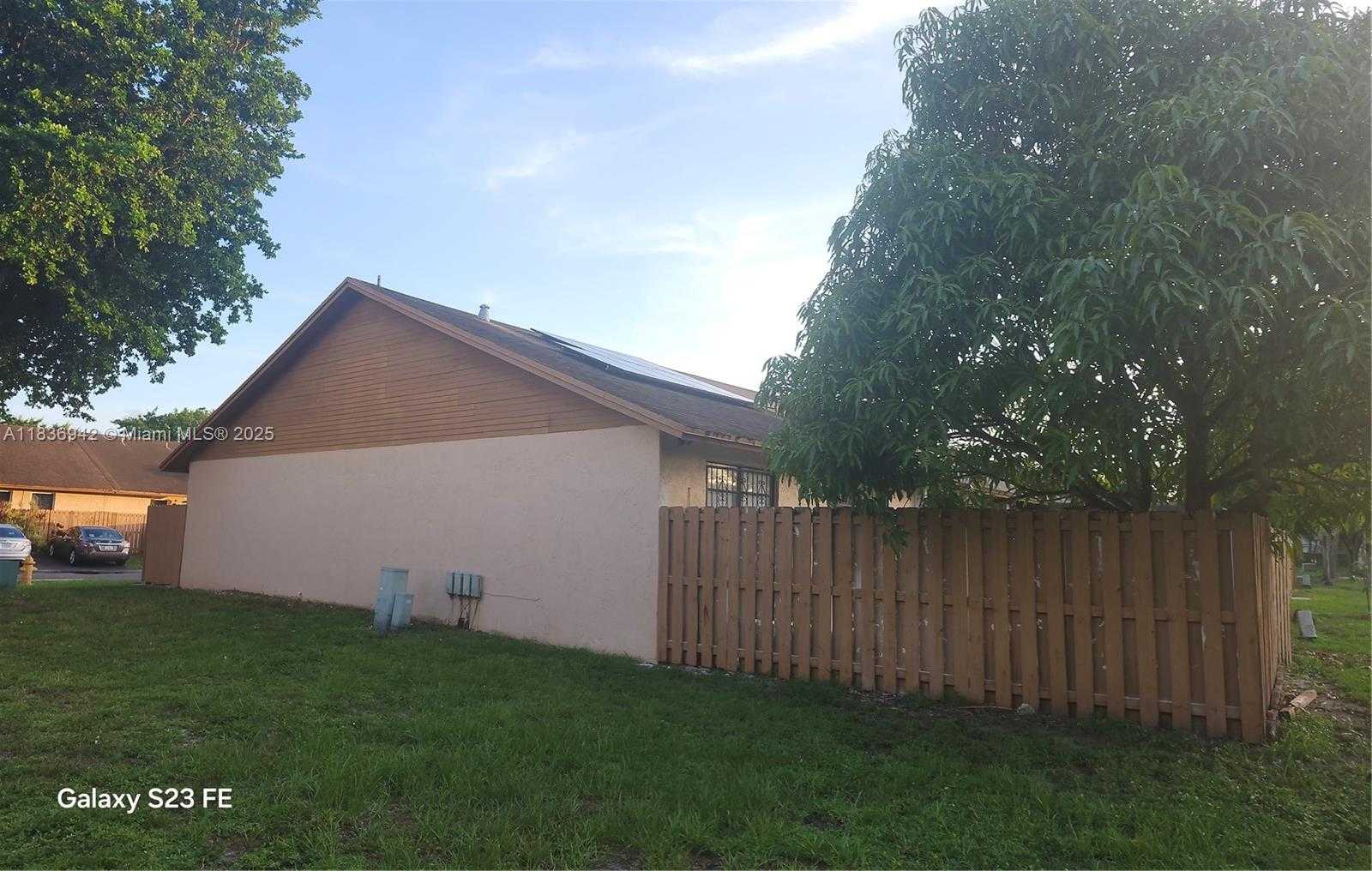Small Image of 6743 NORTH WEST 192ND LN #6743, Hialeah Number 3