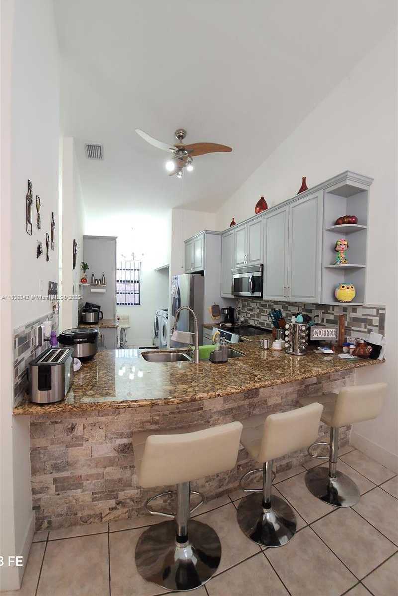Small Image of 6743 NORTH WEST 192ND LN #6743, Hialeah Number 8