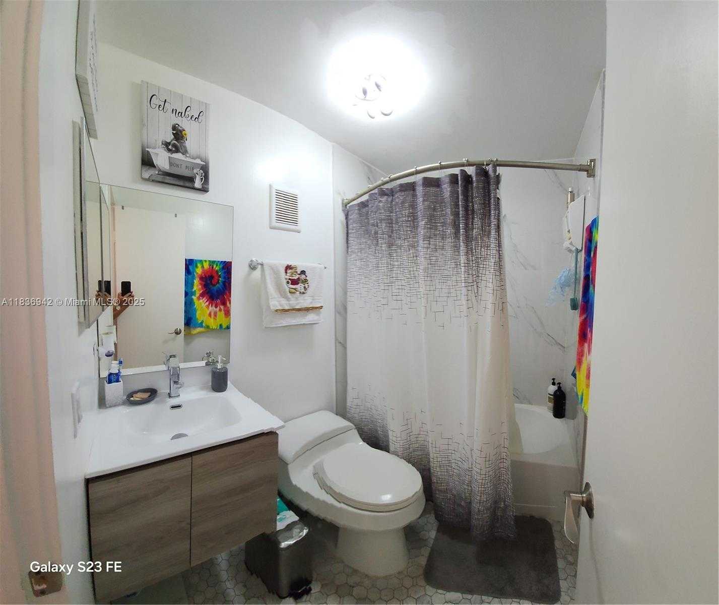 Small Image of 6743 NORTH WEST 192ND LN #6743, Hialeah Number 9