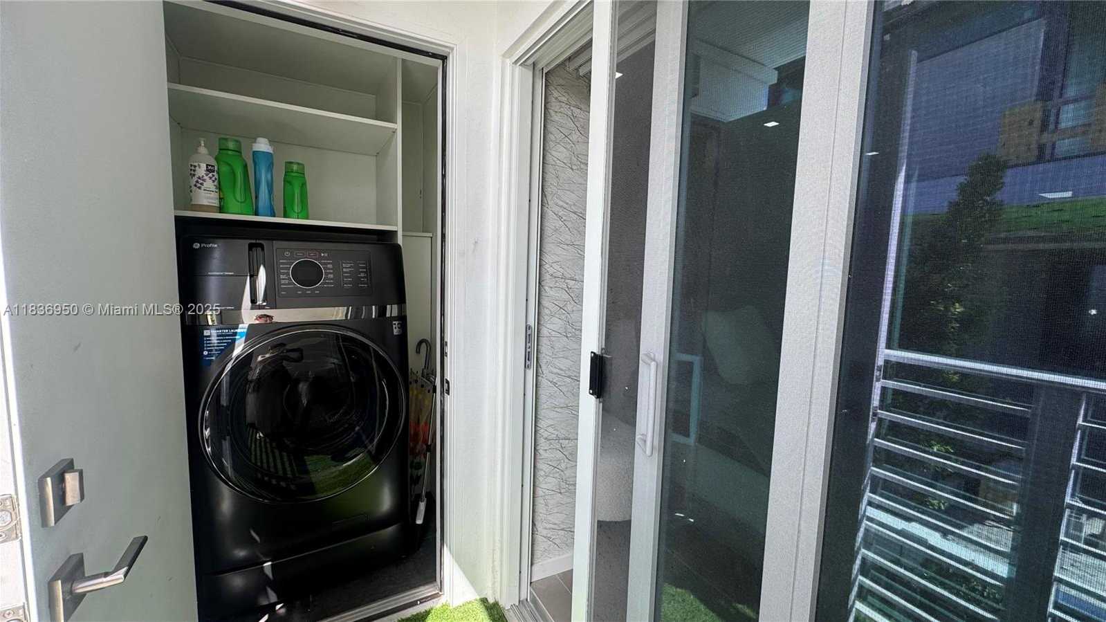 Small Image of 405 NORTH HIBISCUS DR #203, Miami Beach Number 14