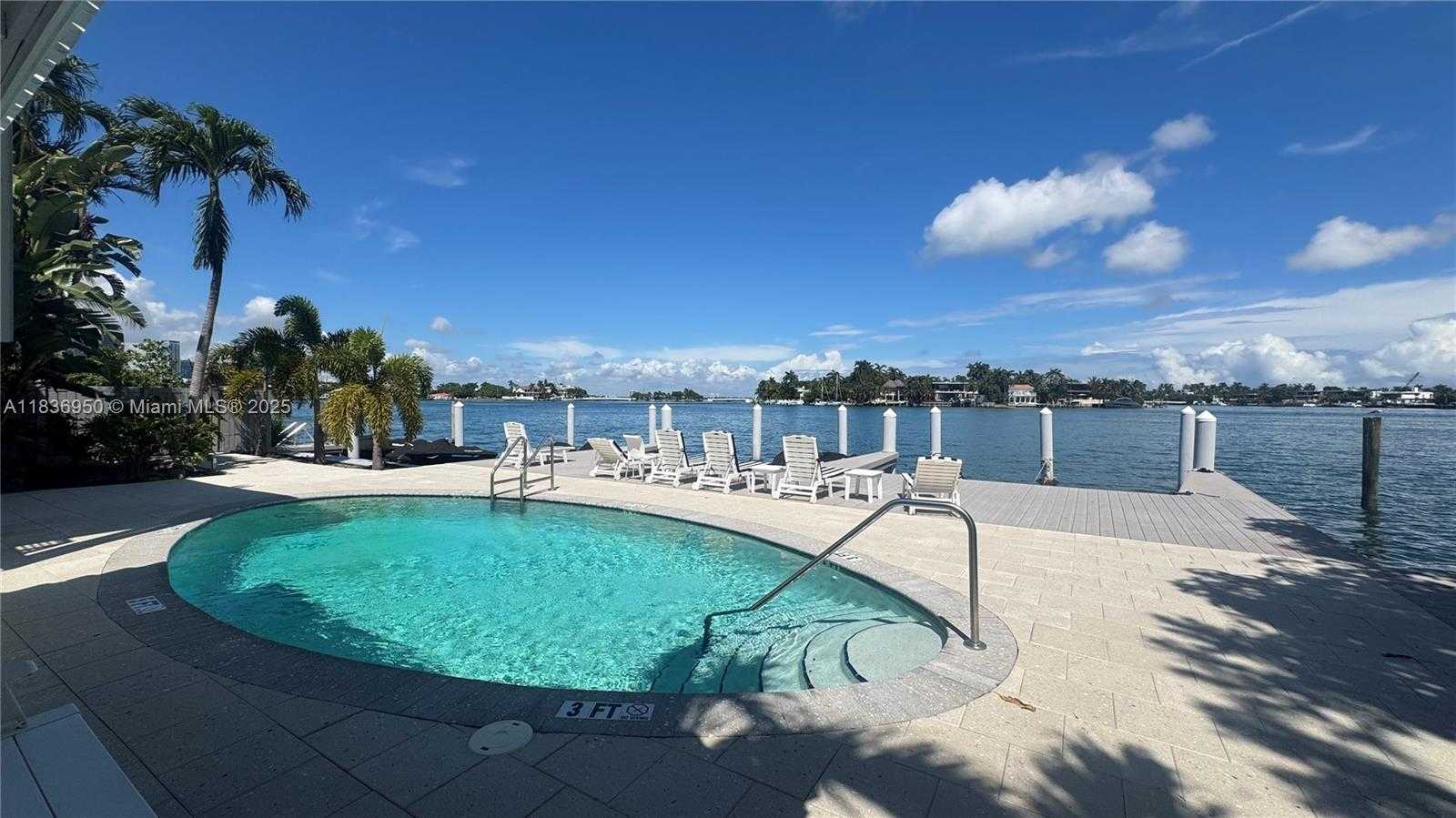 Small Image of 405 NORTH HIBISCUS DR #203, Miami Beach Number 17