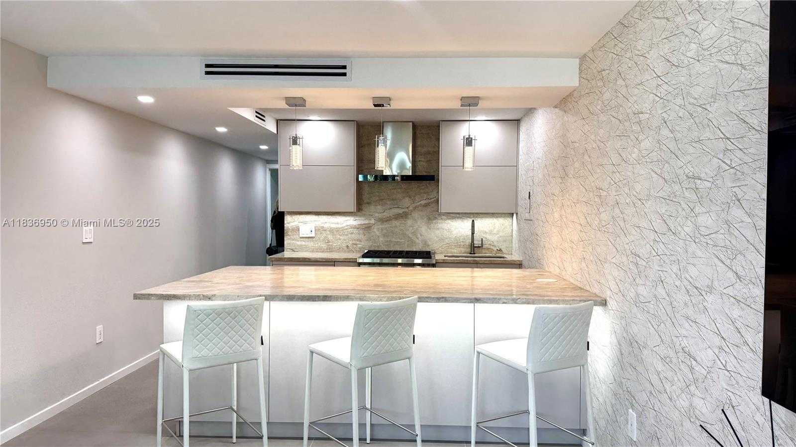Small Image of 405 NORTH HIBISCUS DR #203, Miami Beach Number 7