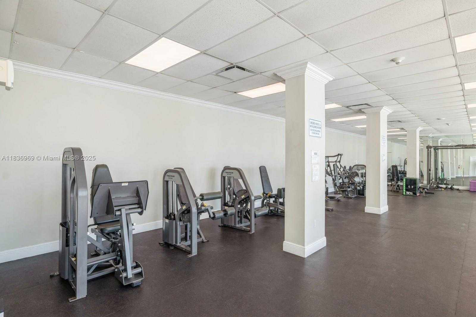 Small Image of 7135 COLLINS AVE #1125, Miami Beach Number 18