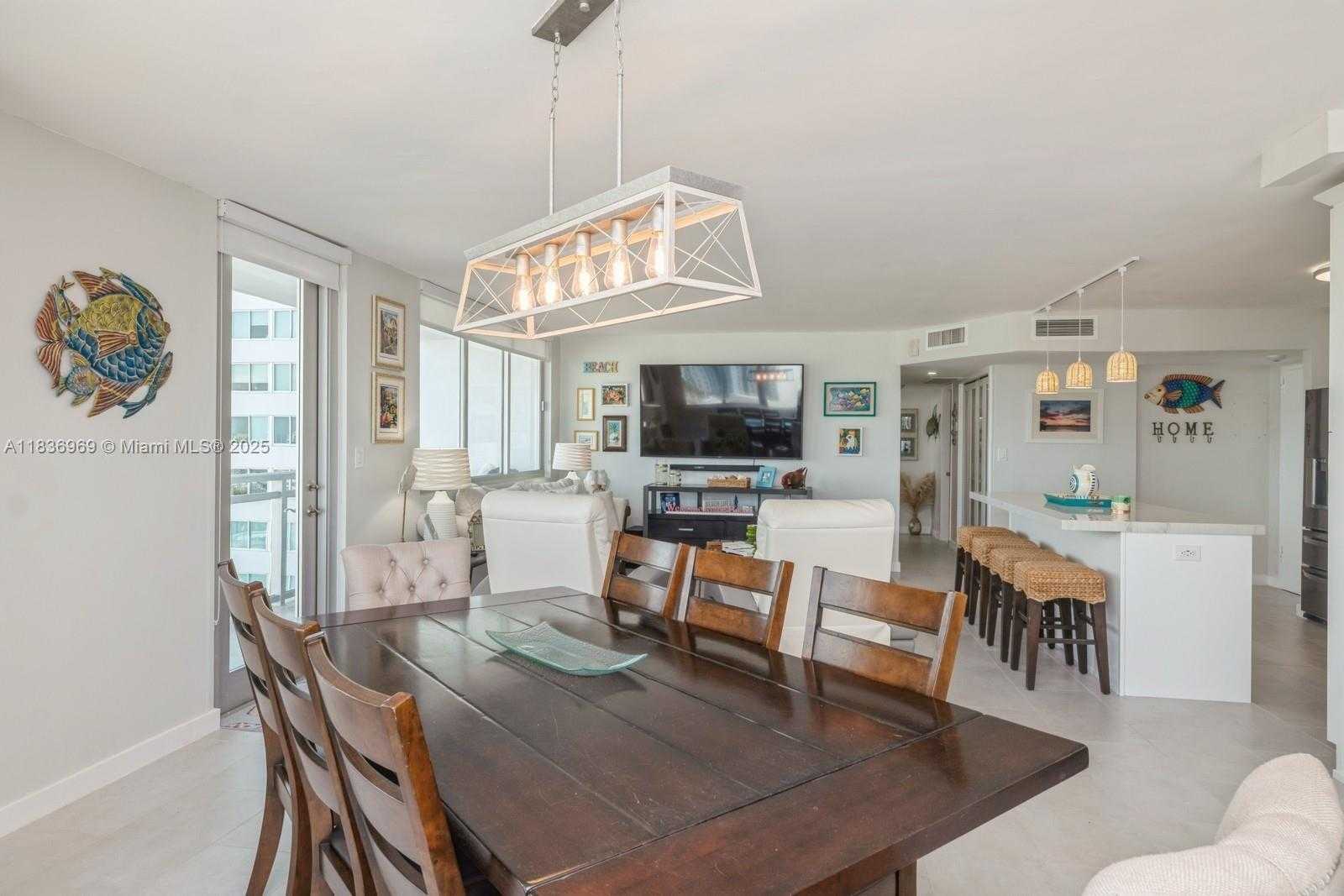 Small Image of 7135 COLLINS AVE #1125, Miami Beach Number 5