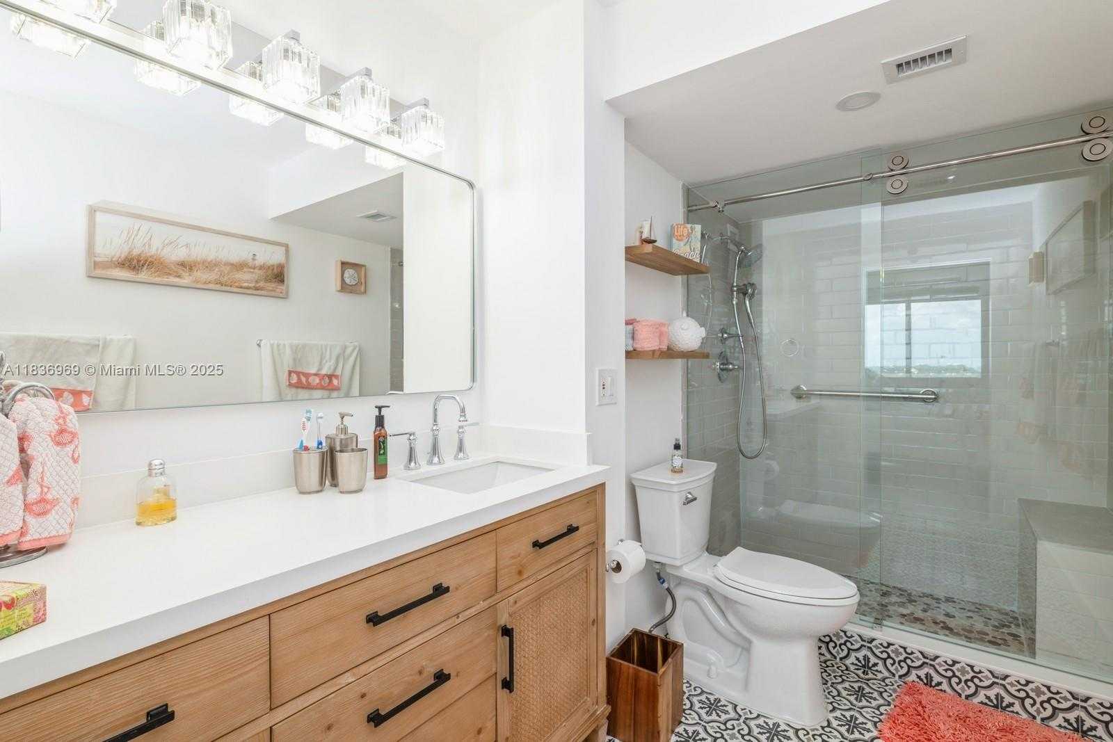 Small Image of 7135 COLLINS AVE #1125, Miami Beach Number 9