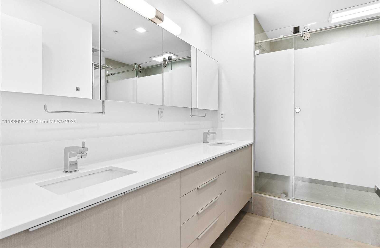 Small Image of 3470 EAST COAST AVE #H1701, Miami Number 14