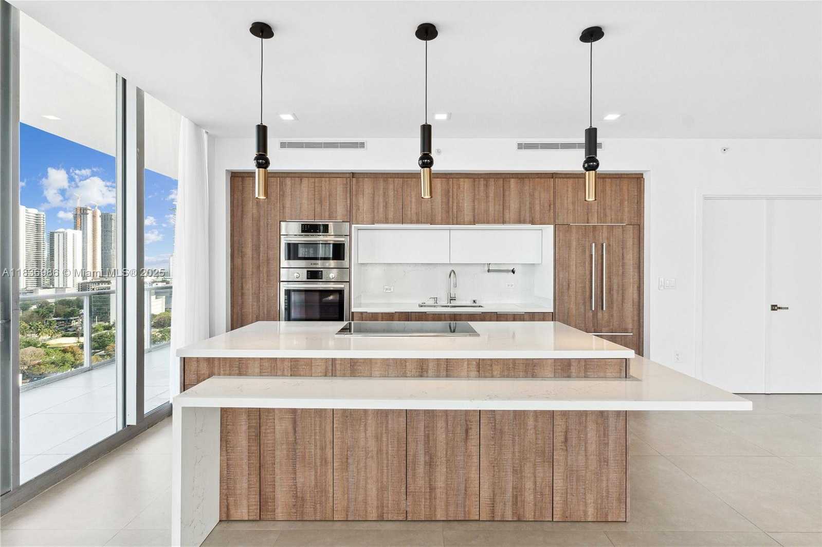 Small Image of 3470 EAST COAST AVE #H1701, Miami Number 4