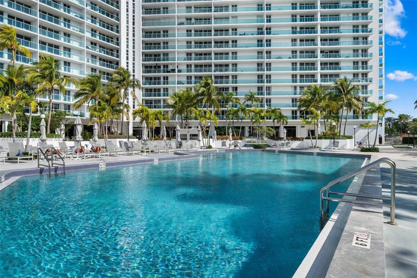 Small Image of 100 BAYVIEW DR #420, Sunny Isles Beach Number 19