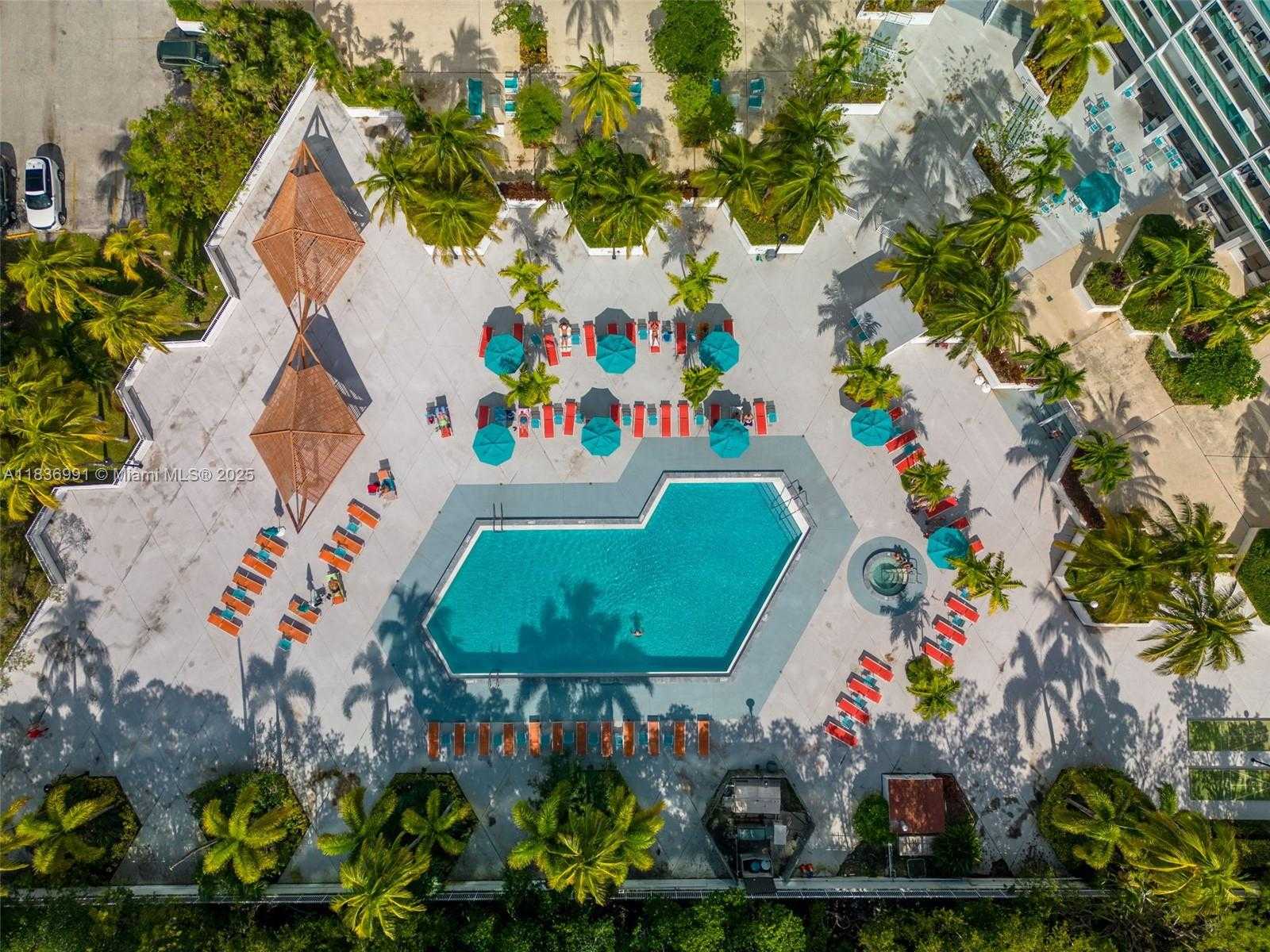 Small Image of 100 BAYVIEW DR #420, Sunny Isles Beach Number 21