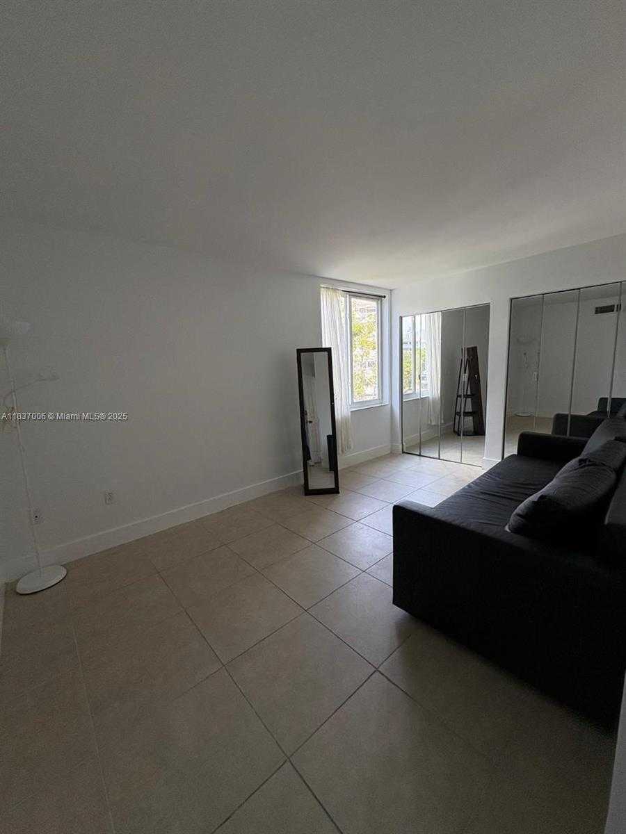 Small Image of 250 180TH DR #455, Sunny Isles Beach Number 19