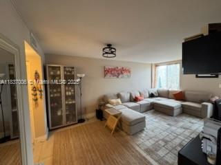 Small Image of 250 180TH DR #455, Sunny Isles Beach Number 5