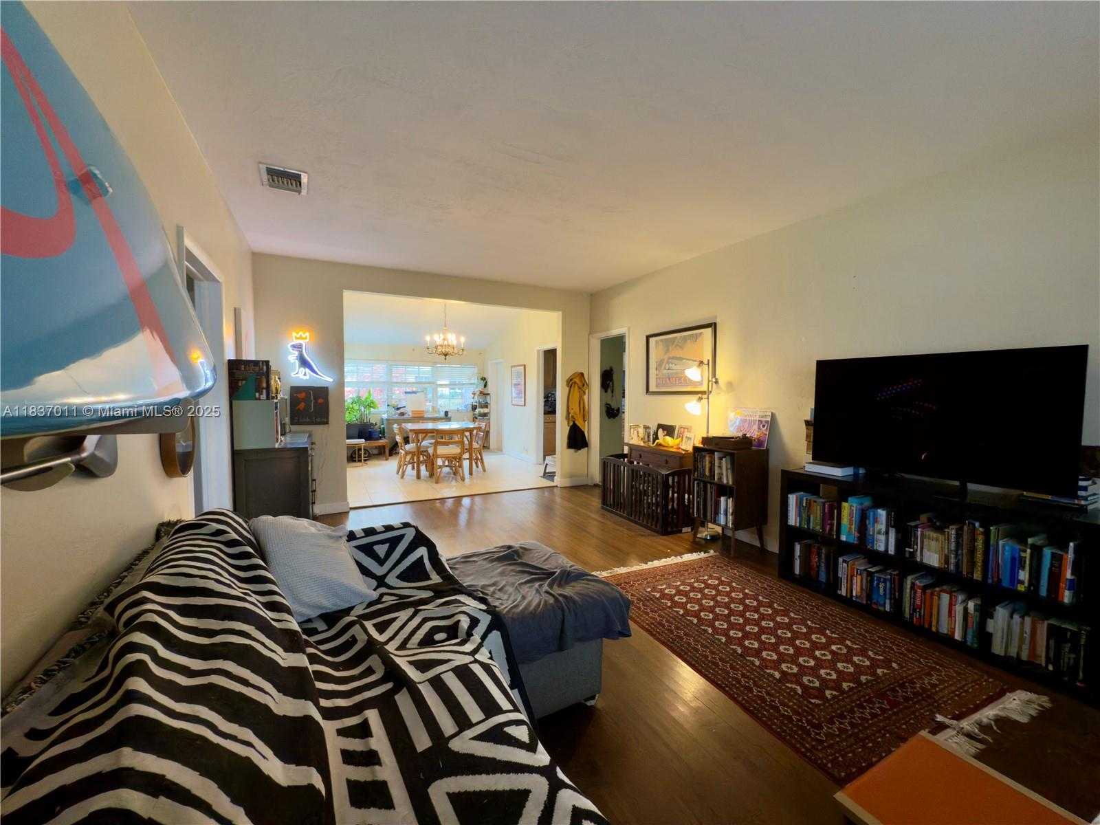 Small Image of 16 MALAGA AVE, Coral Gables Number 3