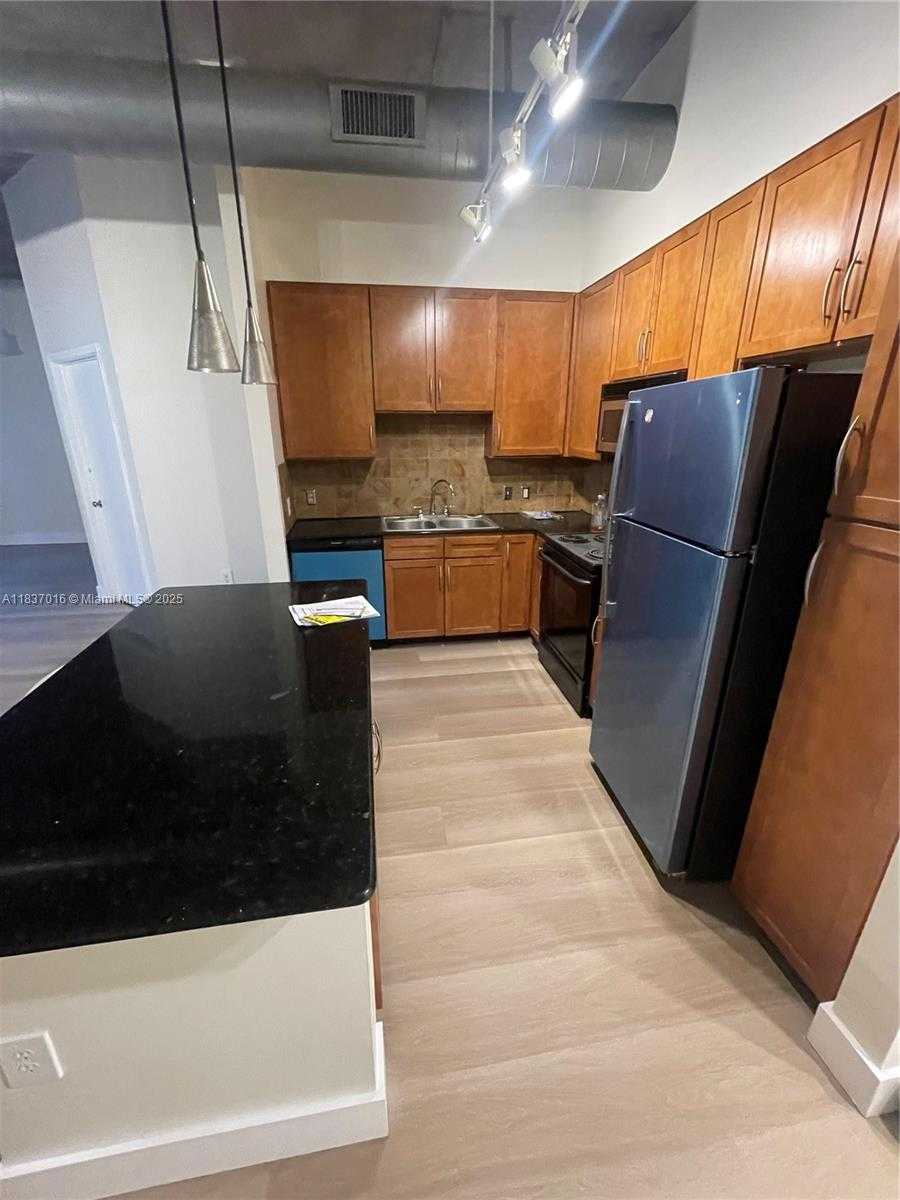 Small Image of 2001 BISCAYNE BLVD #2217, Miami Number 7