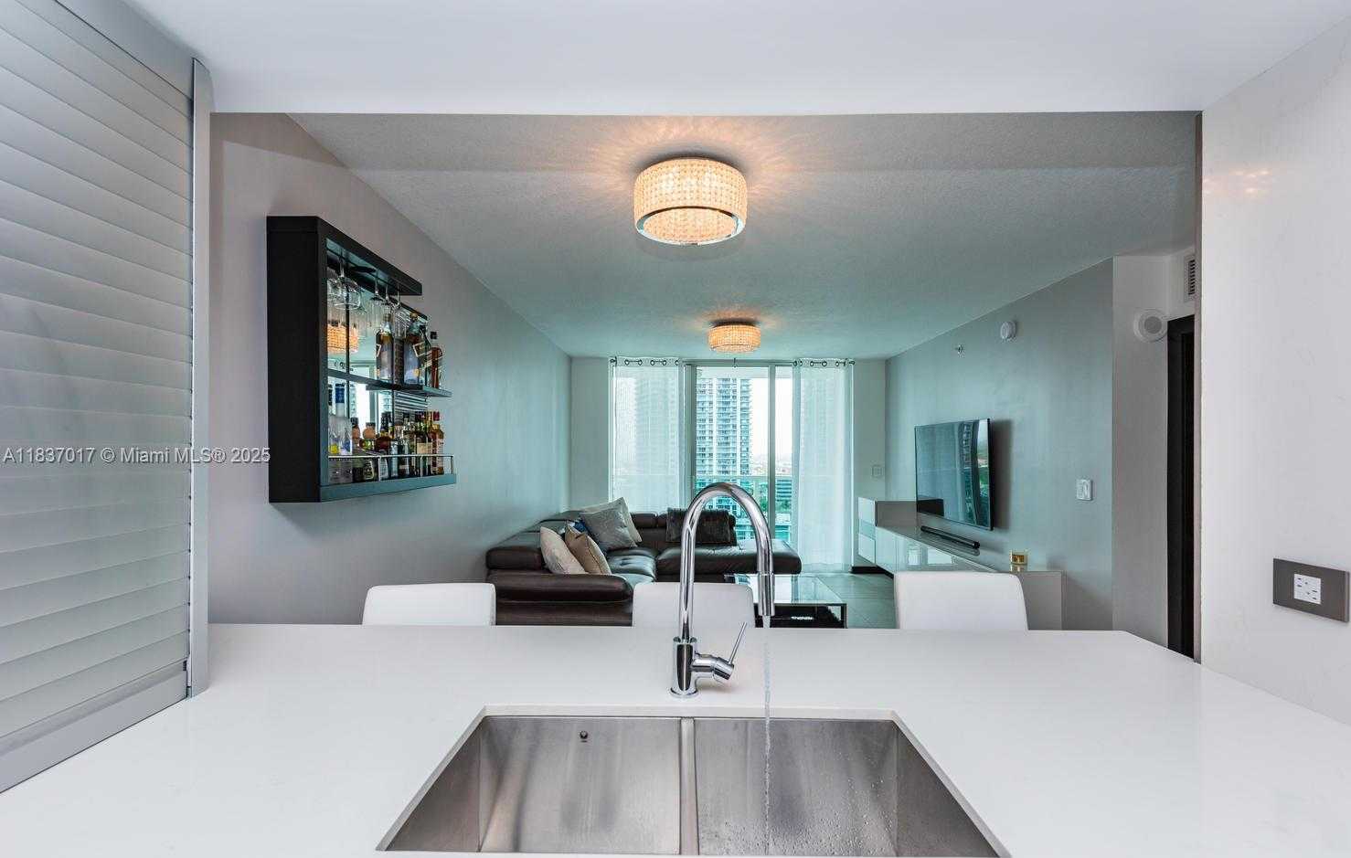 Small Image of 31 SOUTH EAST 5TH ST #2209, Miami Number 5