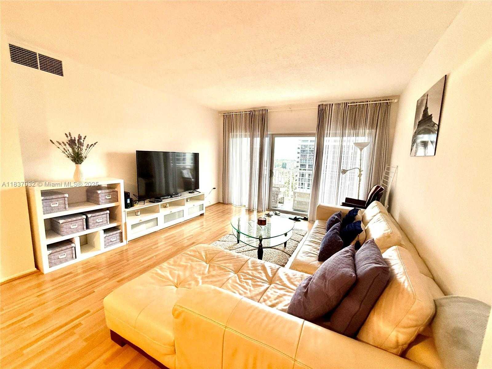 Small Image of 1985 SOUTH OCEAN DR #10L, Hallandale Beach Number 3