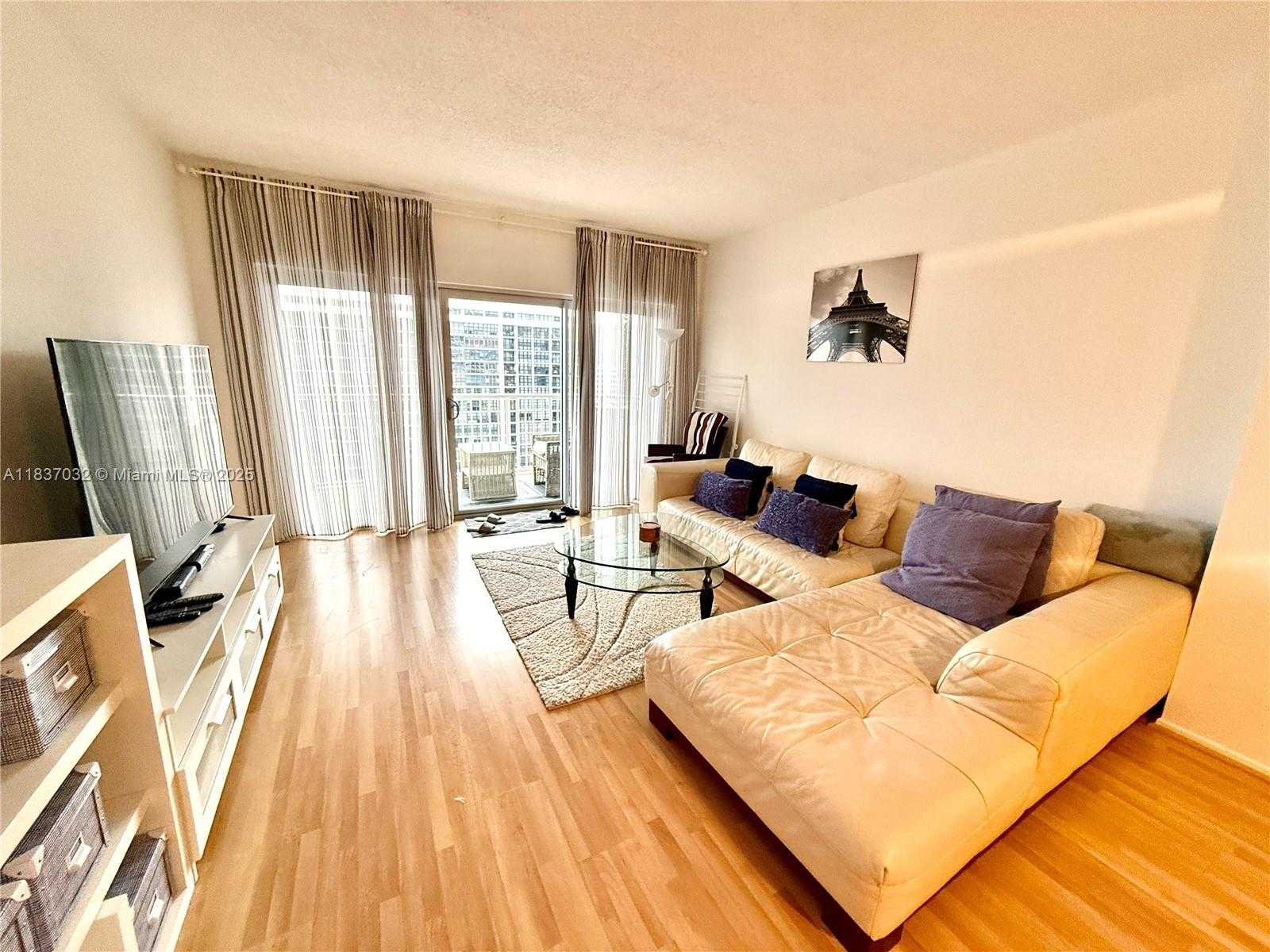 Small Image of 1985 SOUTH OCEAN DR #10L, Hallandale Beach Number 4