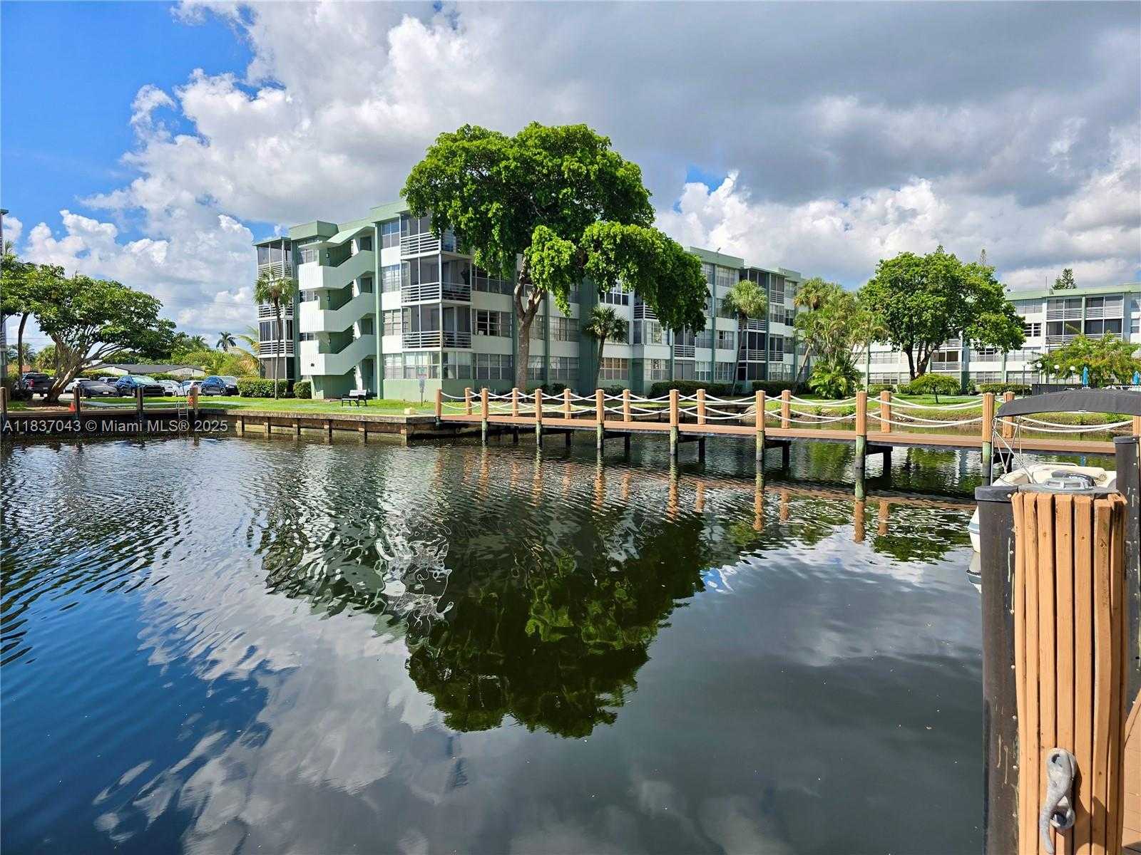 Small Image of 2731 TAFT ST #102, Hollywood Number 12