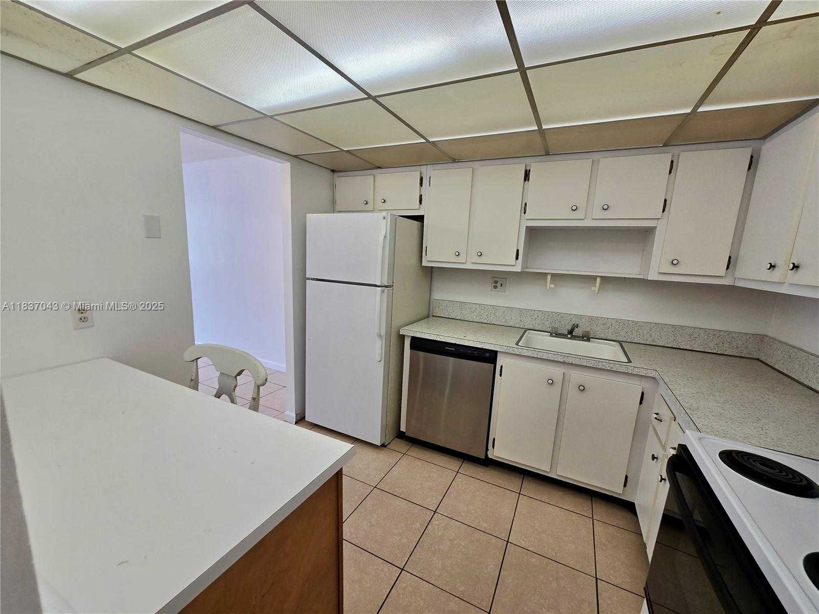 Small Image of 2731 TAFT ST #102, Hollywood Number 4