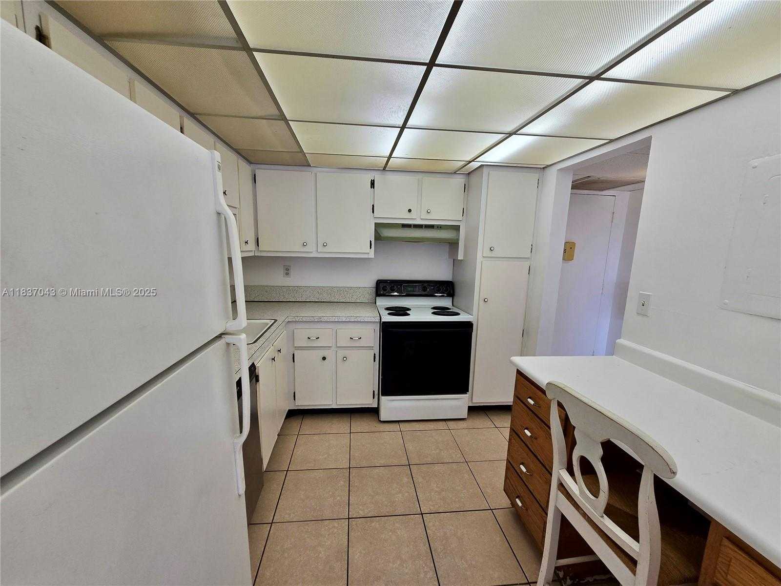 Small Image of 2731 TAFT ST #102, Hollywood Number 5