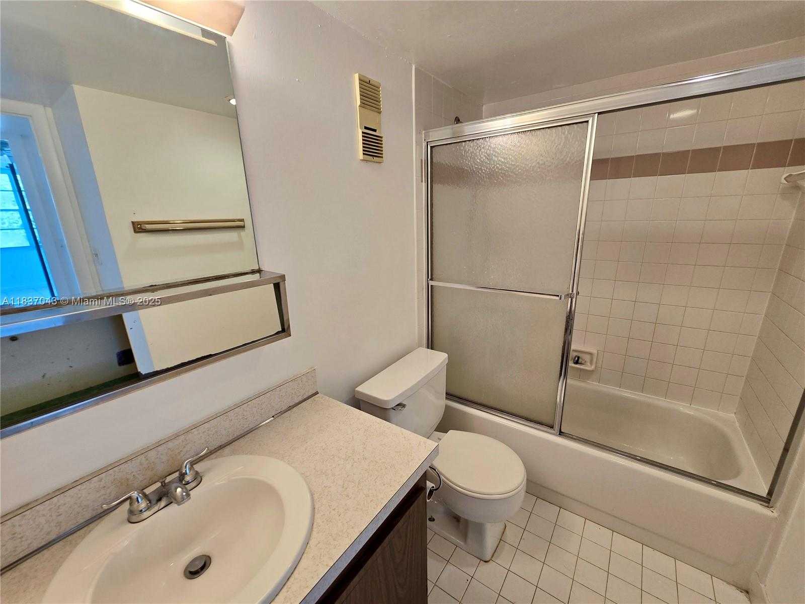 Small Image of 2731 TAFT ST #102, Hollywood Number 7