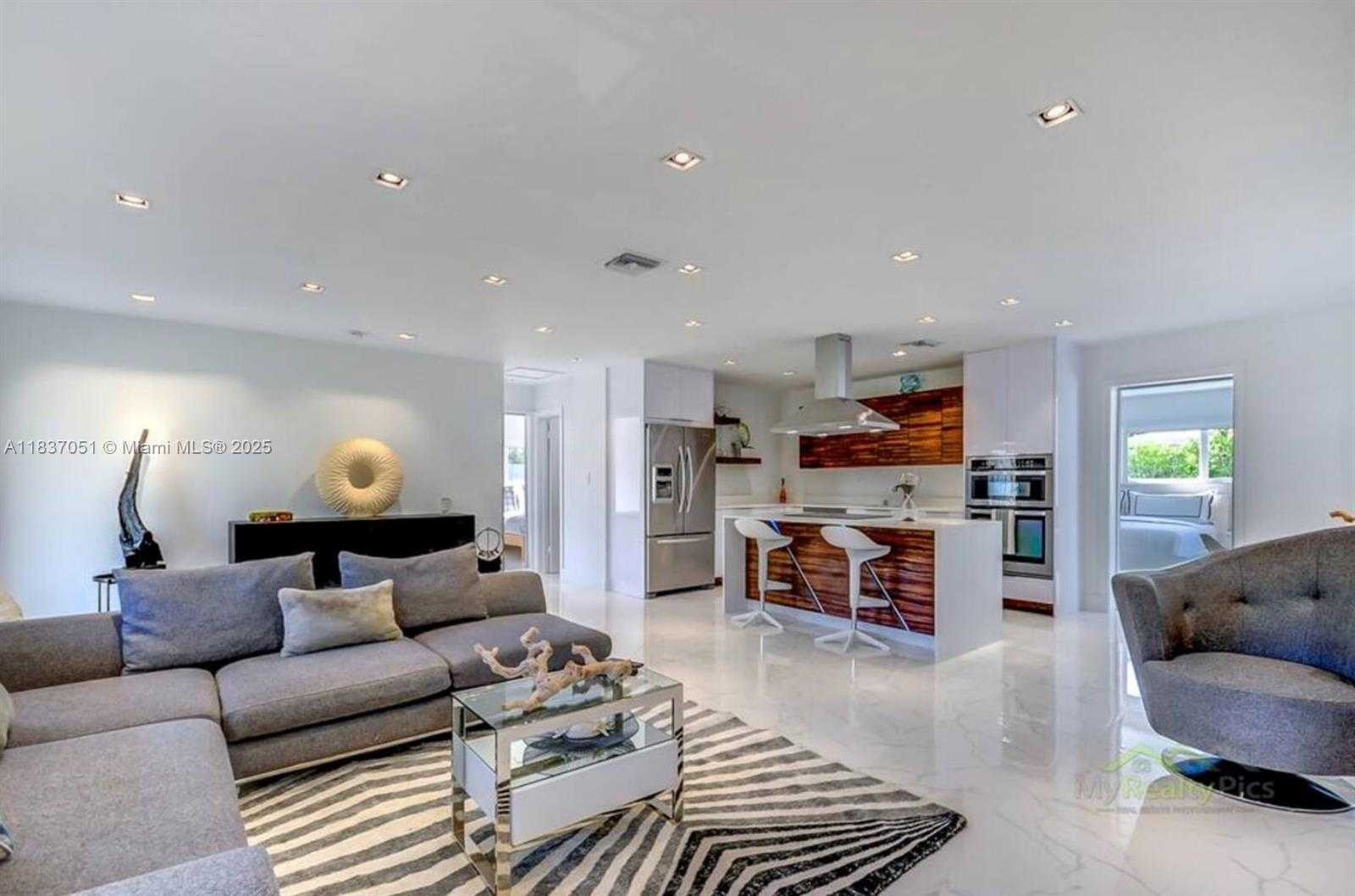 Small Image of 10010 SOUTH WEST 162ND ST, Miami Number 11
