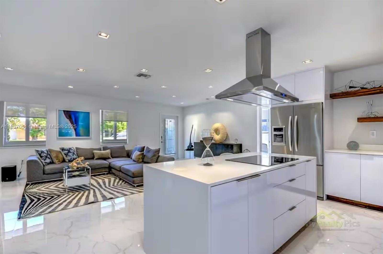 Small Image of 10010 SOUTH WEST 162ND ST, Miami Number 12