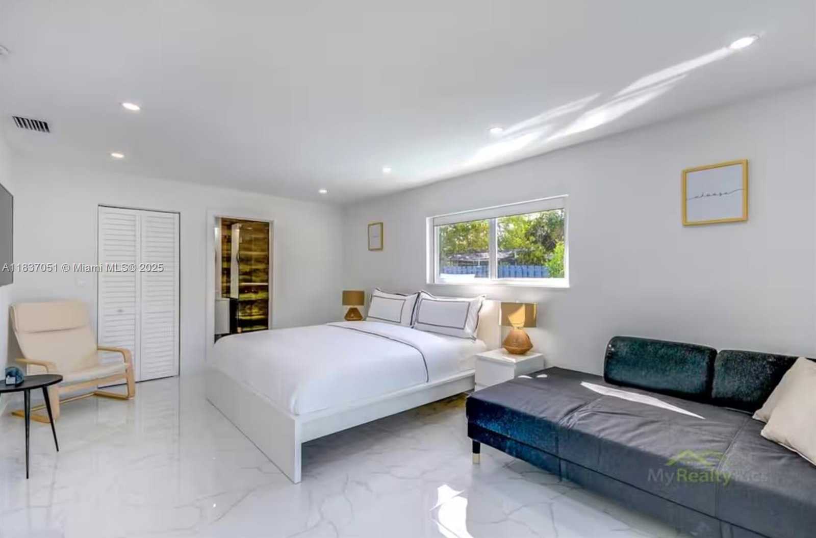 Small Image of 10010 SOUTH WEST 162ND ST, Miami Number 16