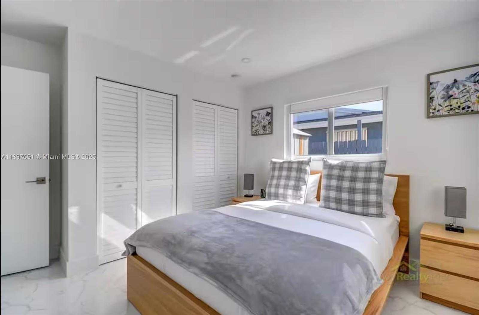 Small Image of 10010 SOUTH WEST 162ND ST, Miami Number 18