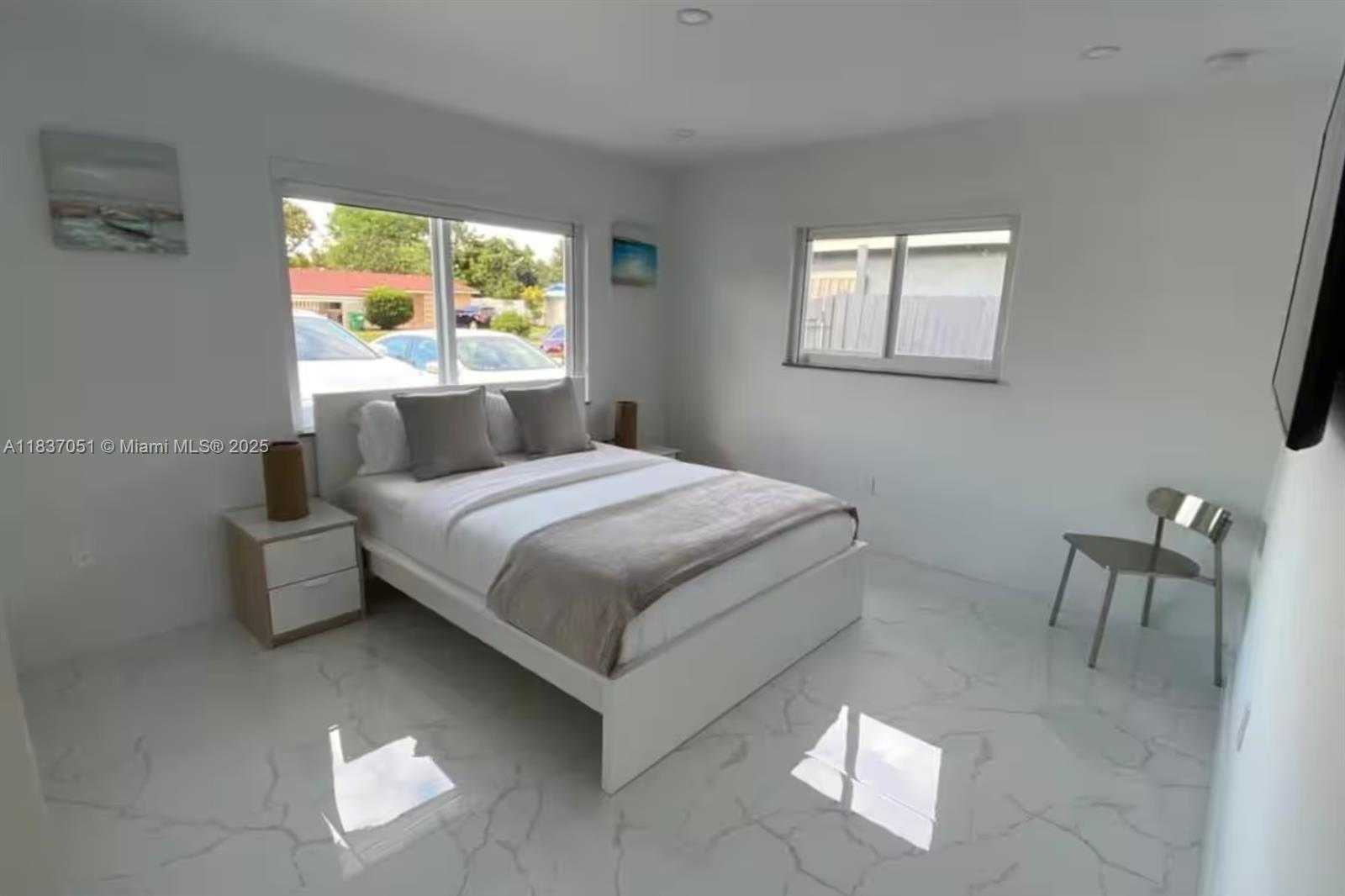 Small Image of 10010 SOUTH WEST 162ND ST, Miami Number 19