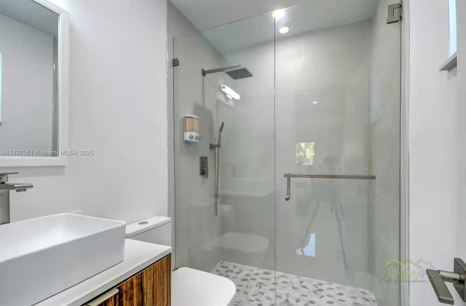 Small Image of 10010 SOUTH WEST 162ND ST, Miami Number 20