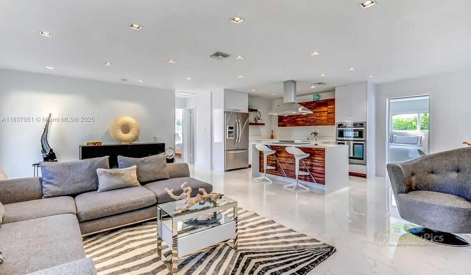 Small Image of 10010 SOUTH WEST 162ND ST, Miami Number 9