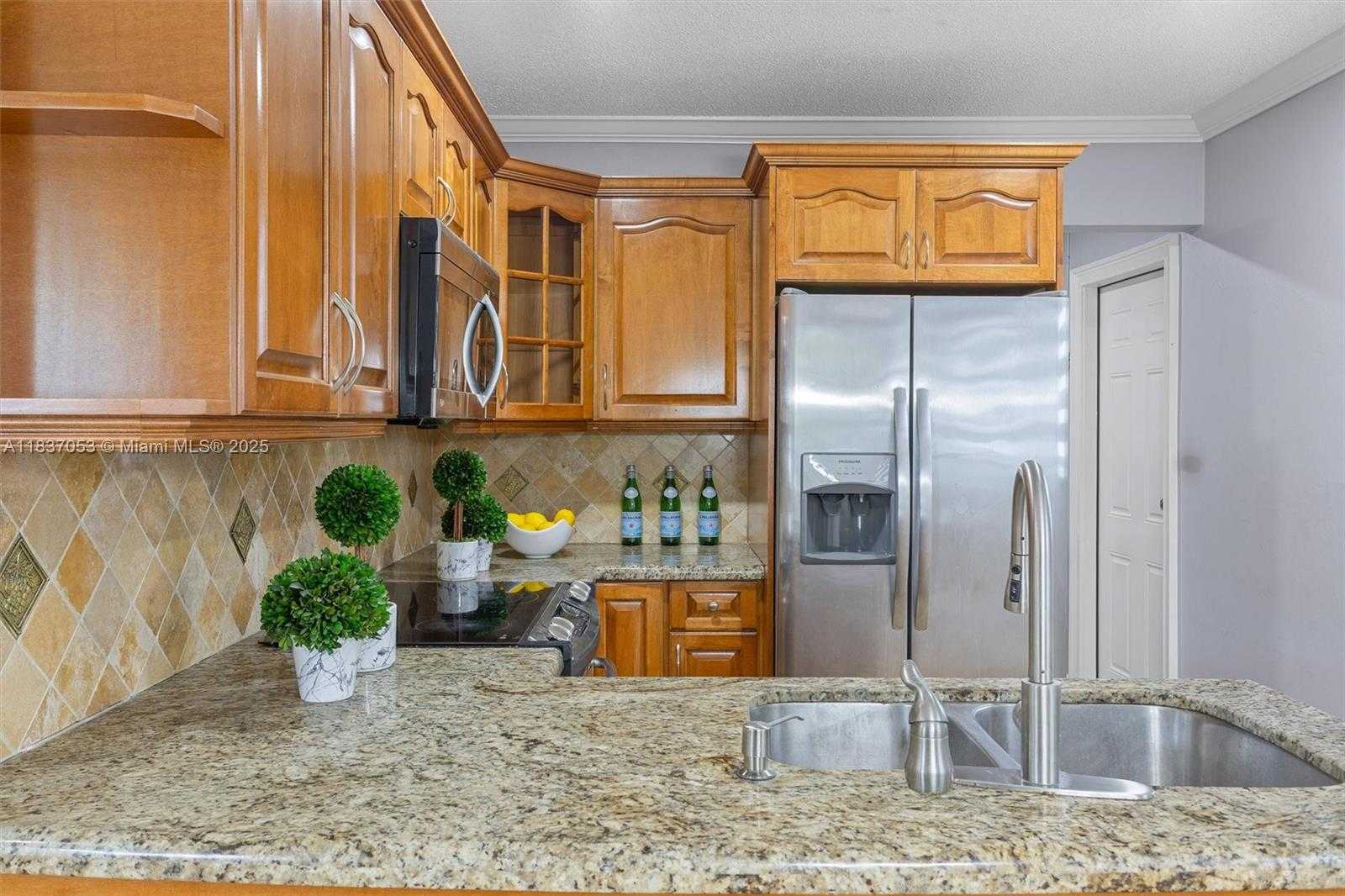 Small Image of 3240 SOUTH WEST 69TH AVE, Miami Number 10