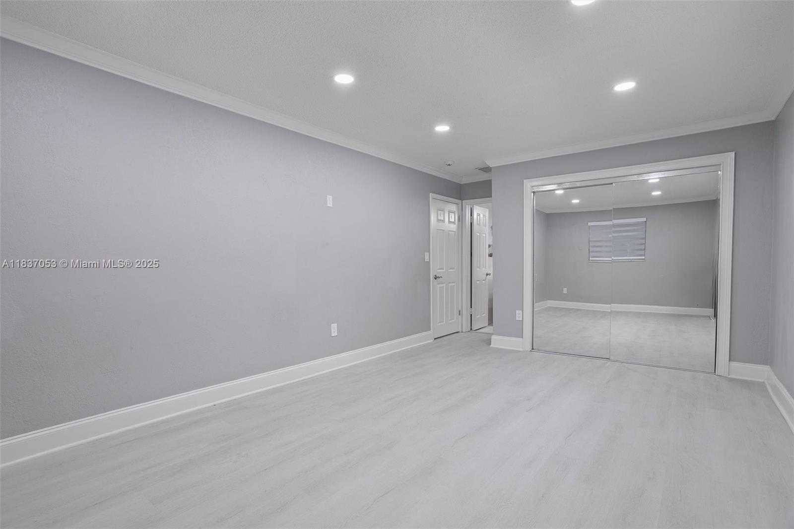 Small Image of 3240 SOUTH WEST 69TH AVE, Miami Number 13