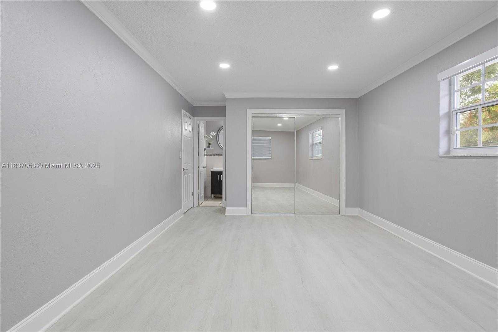 Small Image of 3240 SOUTH WEST 69TH AVE, Miami Number 14