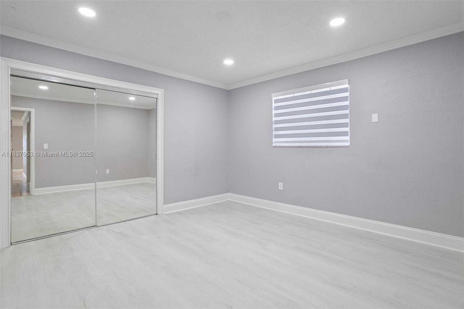 Small Image of 3240 SOUTH WEST 69TH AVE, Miami Number 17