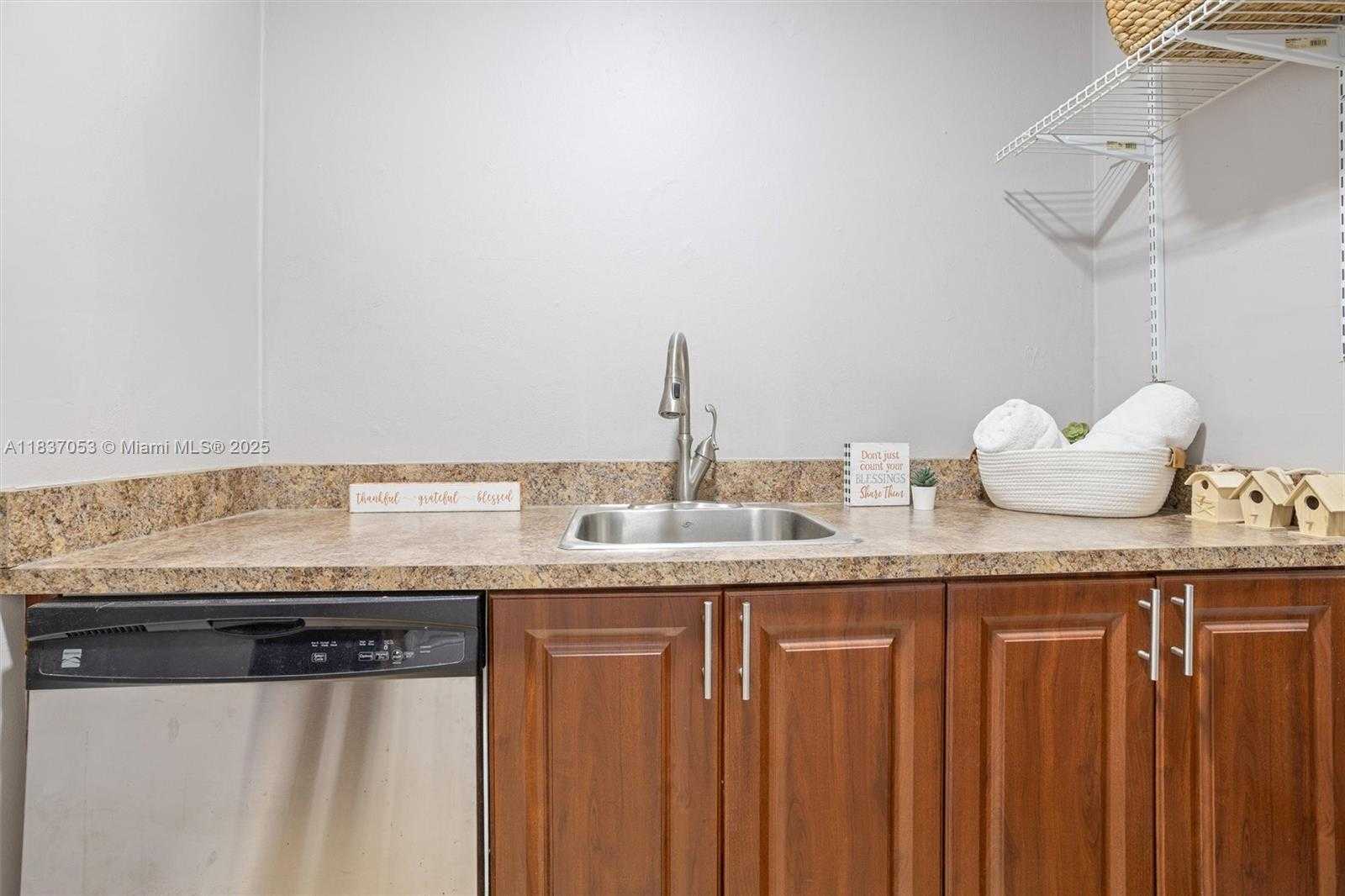 Small Image of 3240 SOUTH WEST 69TH AVE, Miami Number 21