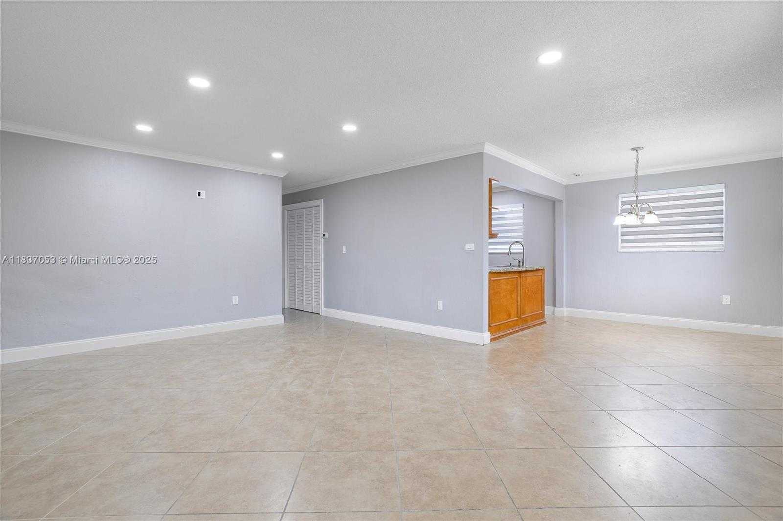 Small Image of 3240 SOUTH WEST 69TH AVE, Miami Number 4