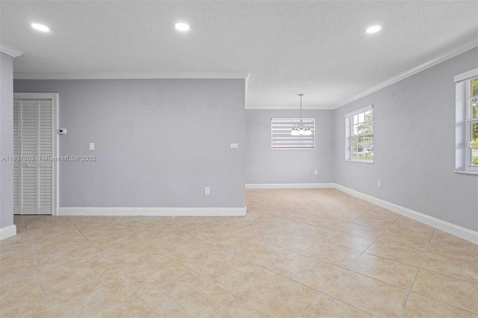 Small Image of 3240 SOUTH WEST 69TH AVE, Miami Number 5