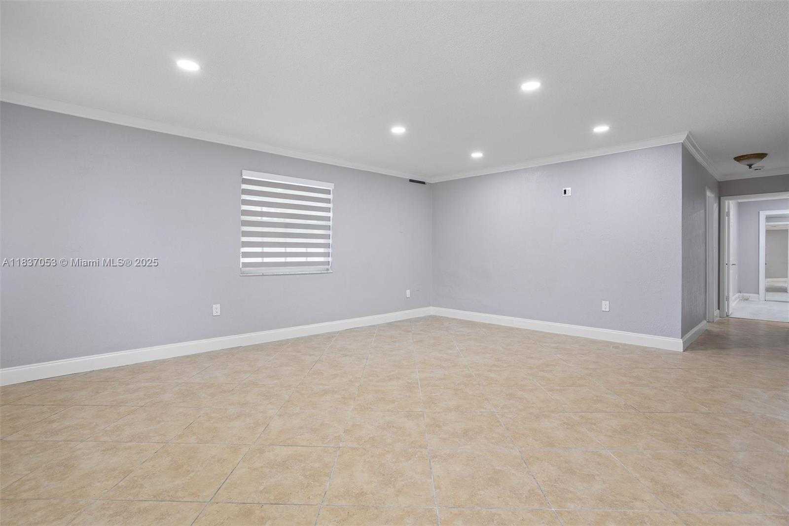 Small Image of 3240 SOUTH WEST 69TH AVE, Miami Number 8
