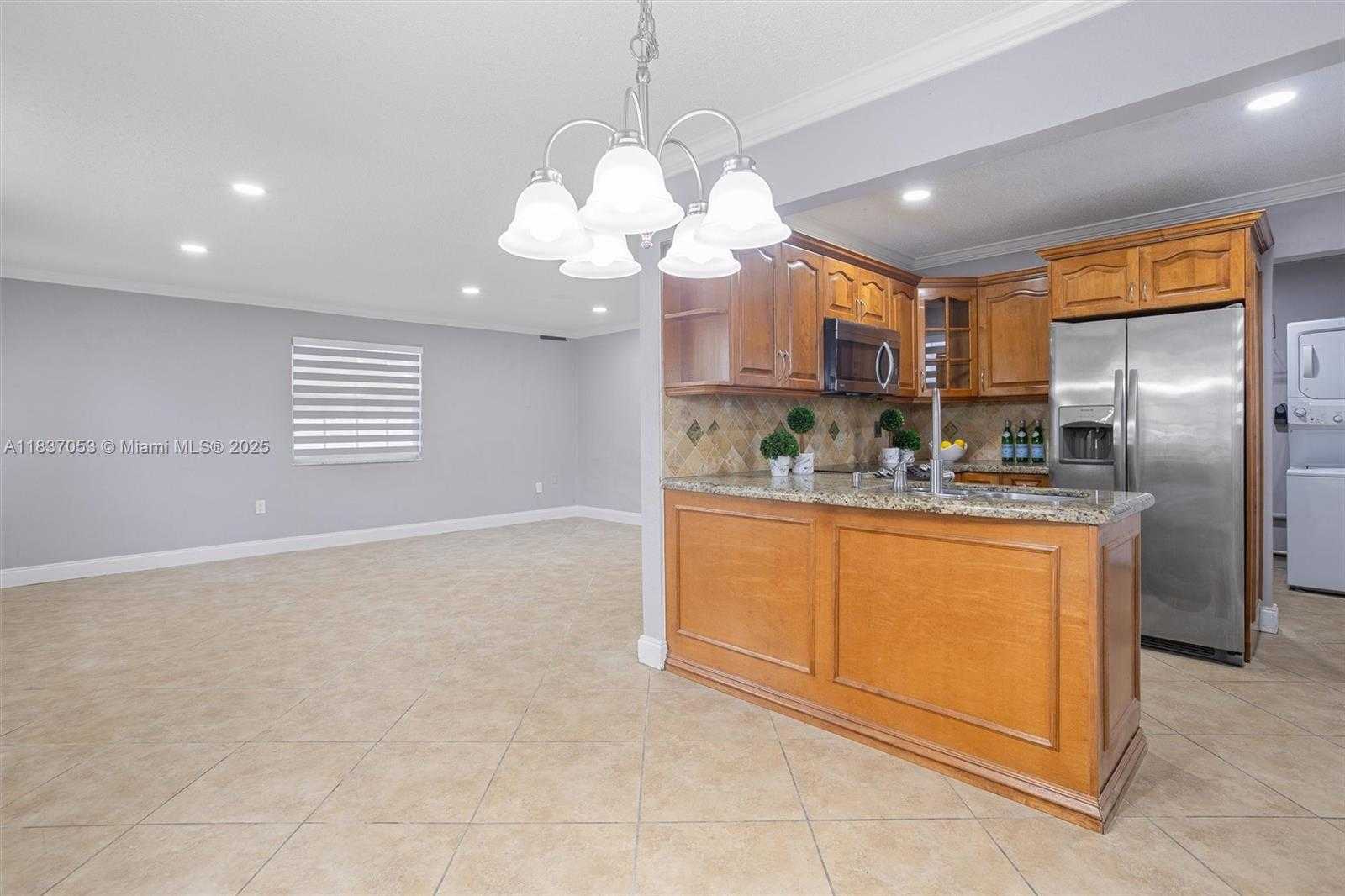 Small Image of 3240 SOUTH WEST 69TH AVE, Miami Number 9